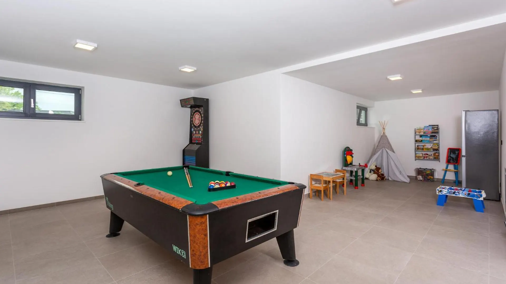 4 Bedroom Lovely Home In Crikvenica